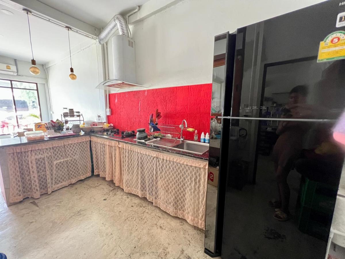Together Backpackers Hostel 치앙라이 외부 사진