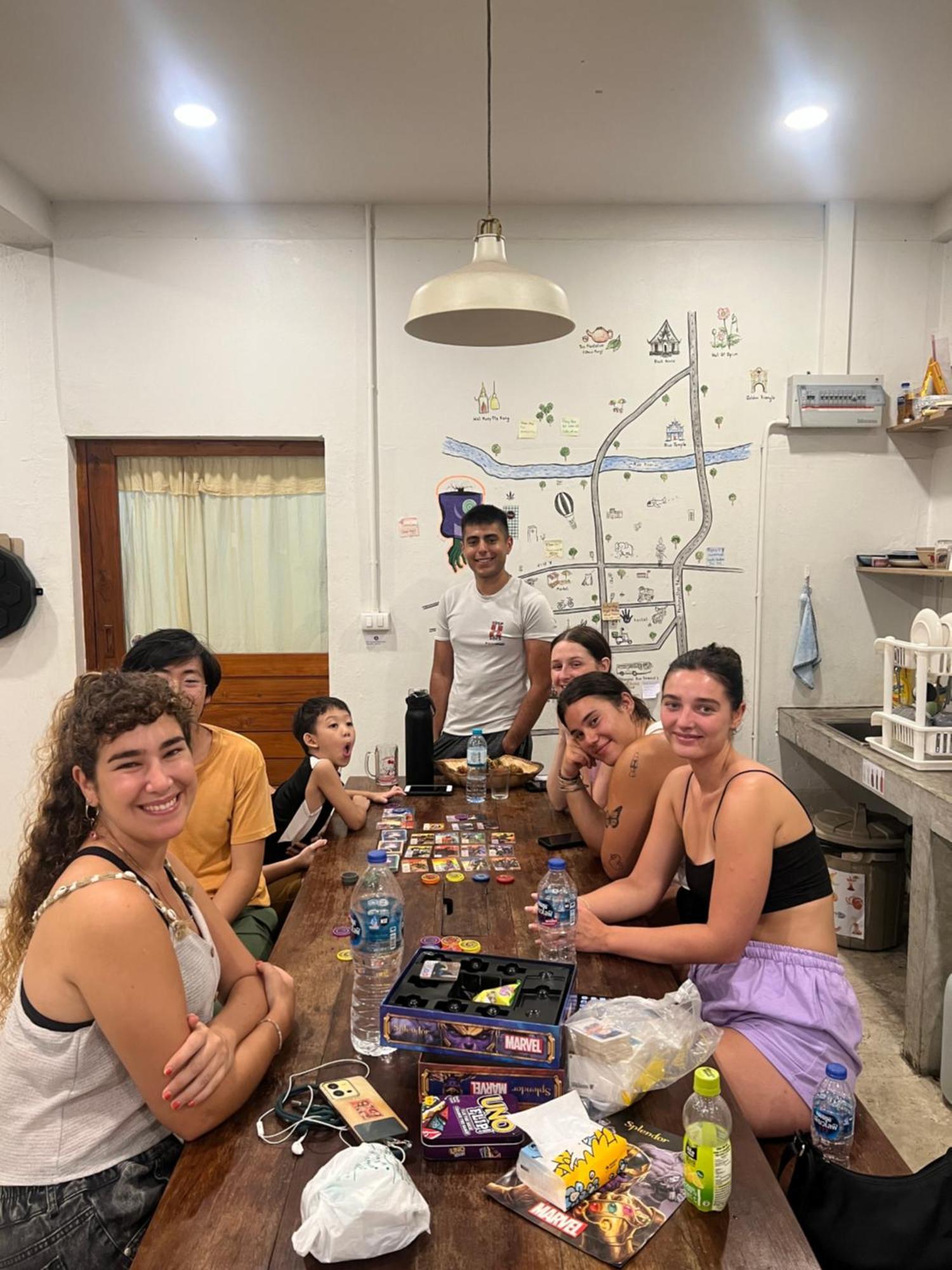 Together Backpackers Hostel 치앙라이 외부 사진