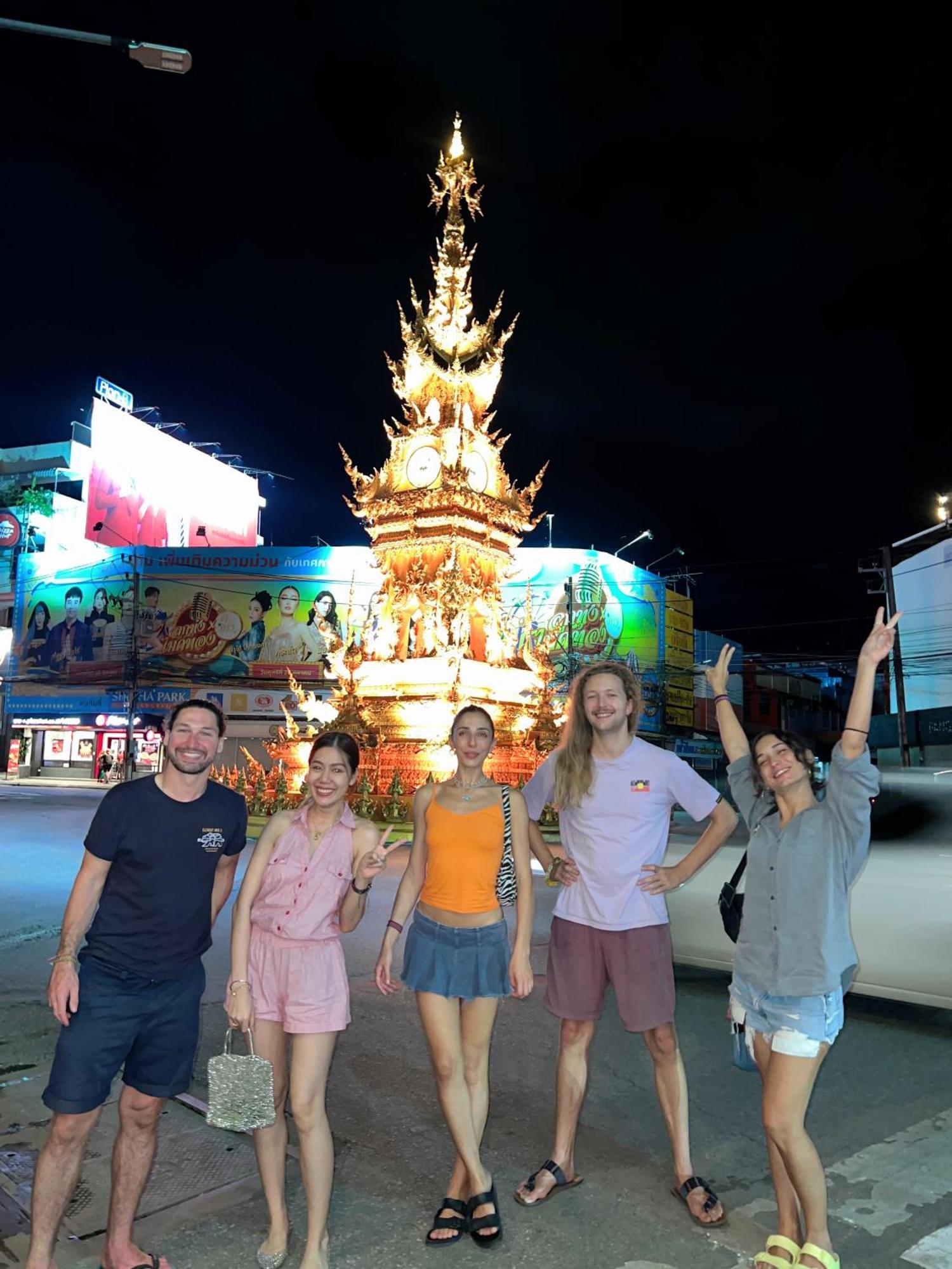 Together Backpackers Hostel 치앙라이 외부 사진