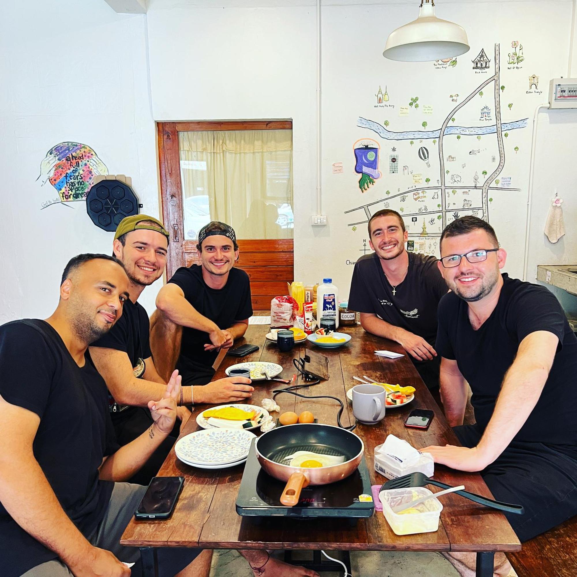 Together Backpackers Hostel 치앙라이 외부 사진